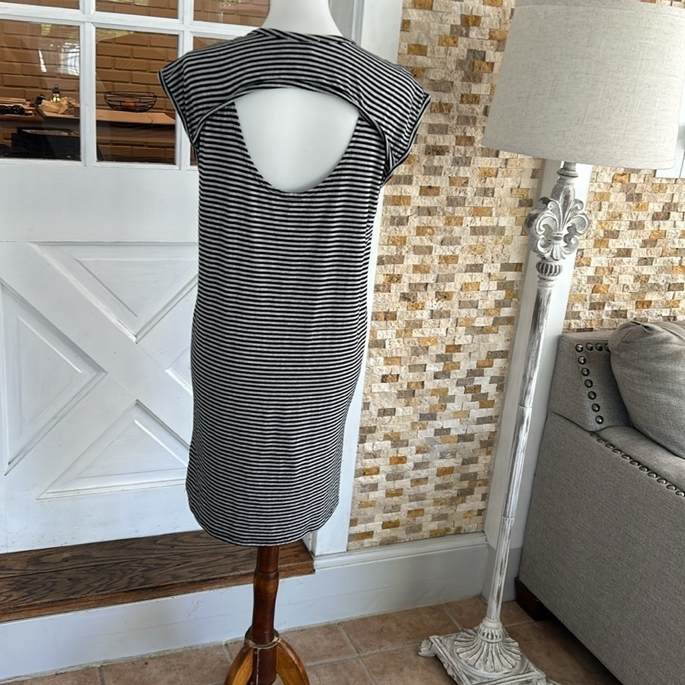 For The Republic gray and black striped short sleeve cut out back dress - Picture 3 of 7